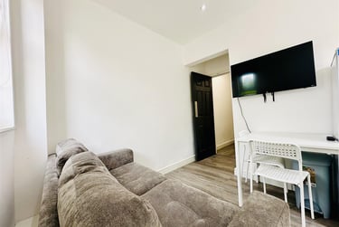 2 bed flat, Park Road, Lenton, Nottingham, NG71JG - Image 9